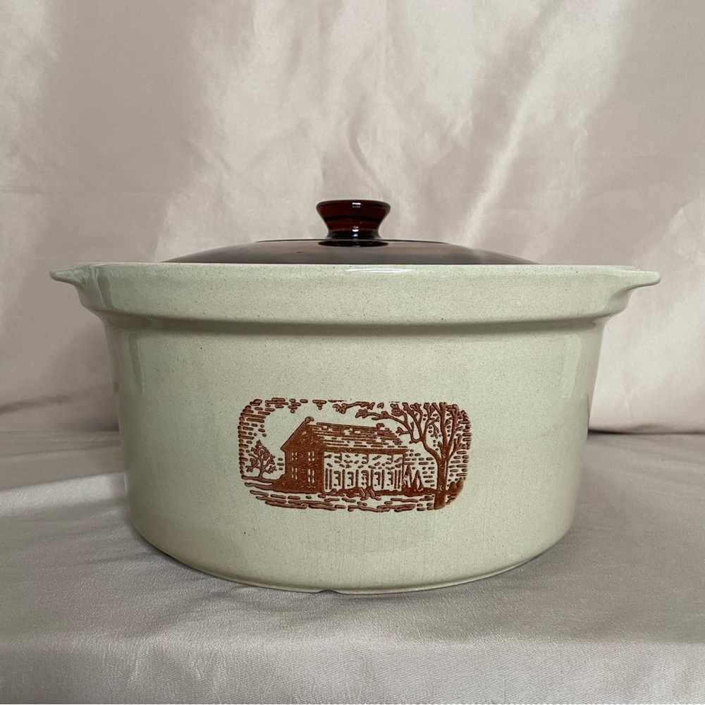 Vintage Western Stoneware Amana Country Cooker Covered Casserole